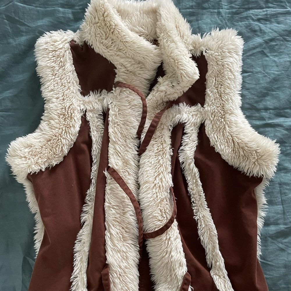 Twill 22 fur vest